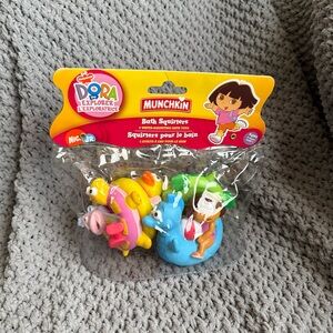 Munchkin Dora the Explorer Bath Squirters - 2005